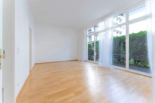 Living and dining area - 