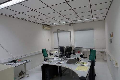 Produktionsgebäude Büro - 