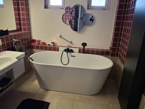 1. Bad mit Wanne und Dusche - 