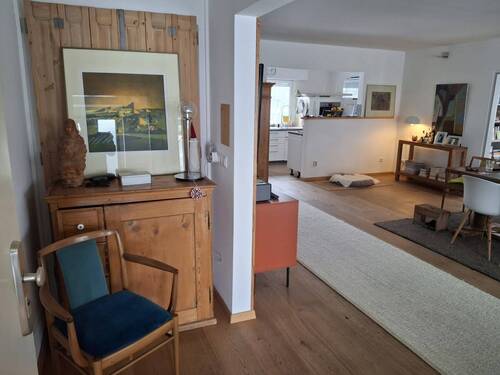 Blick ins Esszimmer - 