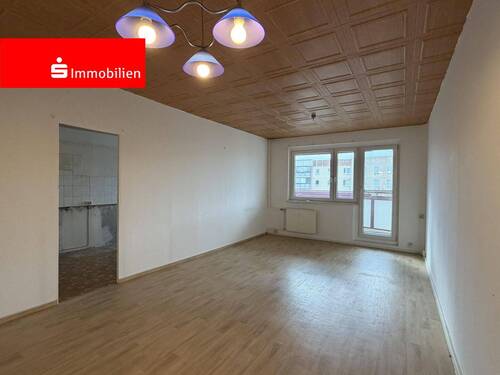 Wohnzimmer - 3 Zimmer Etagenwohnung zum Kaufen in Sömmerda
