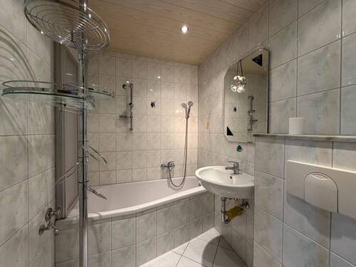 Bad - Etagenwohnung mit 71,00 m&sup2; in Sömmerda zum Kaufen