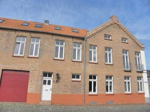 Ansicht der Wohnung außen - 3 Zimmer Reihenmittelhaus zur Miete in Weener