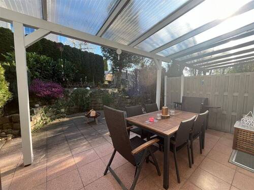 Terrasse mit Pergola - 