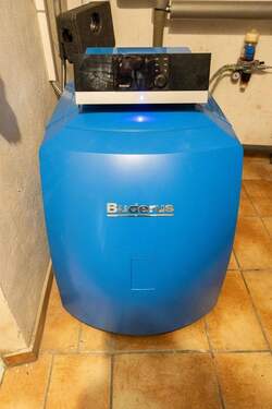 Neubau: neue Öl-Brennwerttherme aus 2024 - 