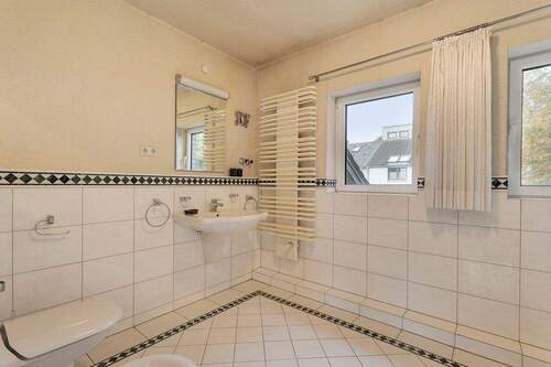 Badezimmer II - 