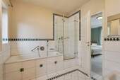 Badezimmer II - 