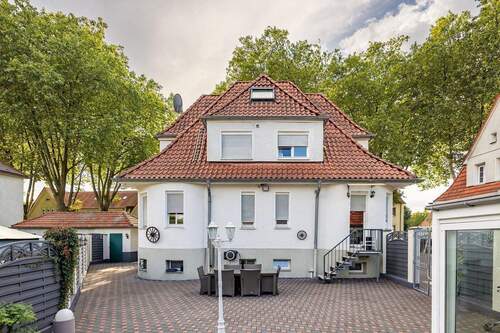 Außenansicht, Garten-/Terrassenseite - 6 Zimmer Mehrfamilienhaus, Wohnhaus zum Kaufen in Bottrop