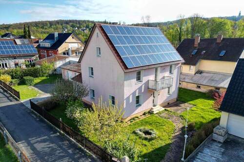 Titel - 6 Zimmer Einfamilienhaus zum Kaufen in Amberg