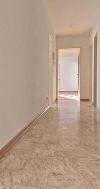 Flur - 3 Zimmer Terrassenwohnung zum Kaufen in München