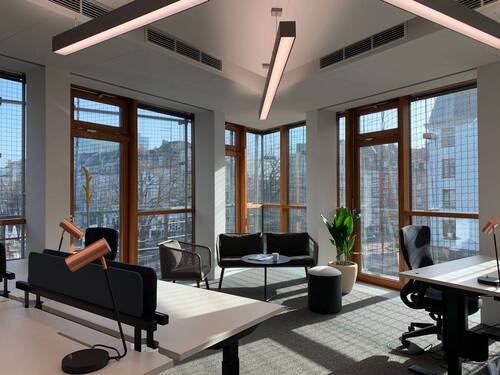 Möbliertes Büro mit 12 Arbeitsplätzen - Premium Coworking am Medienhafen: Möbliertes Büro mit 12 Arbeitsplätzen