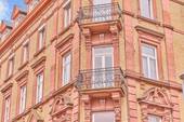 Historische Fassade mit Balkone - 