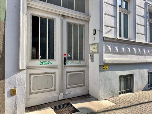 Hauseingang - Gewerbeobjekt (Büro, Produktion, Verkauf) zum Kaufen in Magdeburg