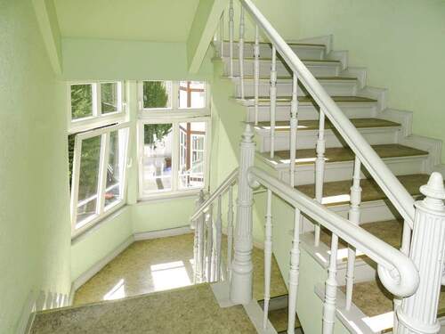Treppenhaus (Vorderhaus) - Gewerbeobjekt (Büro, Produktion, Verkauf) in Magdeburg