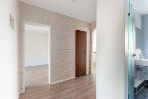 Flur - 2 Zimmer Etagenwohnung zum Kaufen in Düsseldorf