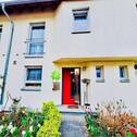Hausfront - Einzug ohne Renovierung - gepflegtes Familien-RMH mit Garage in Bestlage von Altenfurt