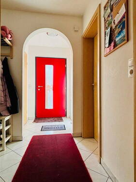 Diele - 5 Zimmer Reihenmittelhaus zum Kaufen in Nürnberg