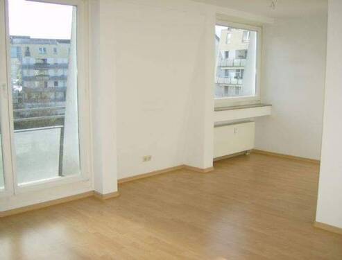 Wohnzimmer - 2 Zimmer Etagenwohnung in Leipzig