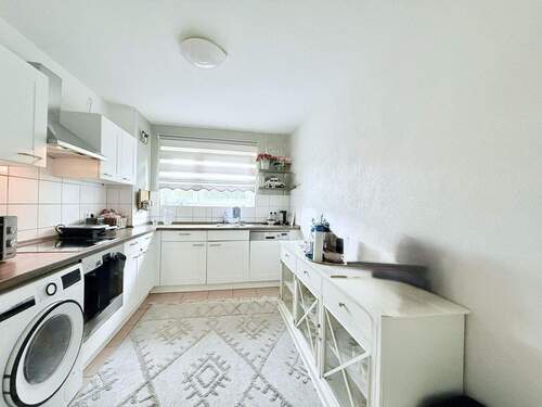 Geräumige Küche, kann von den Mietern übernommen werden - 3 Zimmer Etagenwohnung in Osterholz-Scharmbeck