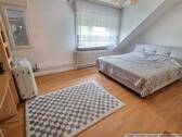 17Vorderhaus DG Schlafzimmer - 