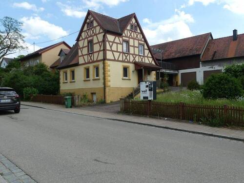 Hausansicht 1.JPG - Charmantes Fachwerkhaus mit Potenzial in Eggolsheim OT Kauernhofen