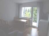 Wohnzimmer - 2 Zimmer Etagenwohnung zur Miete in Düsseldorf
