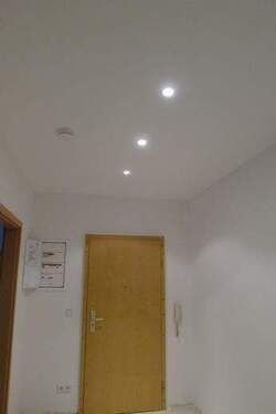 moderne Spots im Flur - 