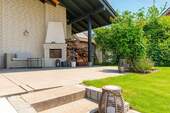 Terrasse mit Außenkamin - 
