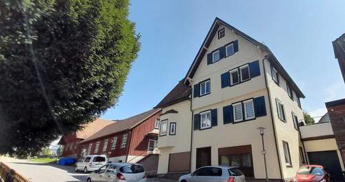 Mit eigenem Hauseingang ! - 