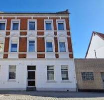 Sanierungsbedürftiges Mehrfamilienhaus mit Potential im Zentrum von Schöningen!