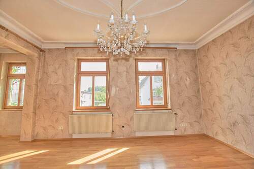 Wohnzimmer mit Erker, OG - 