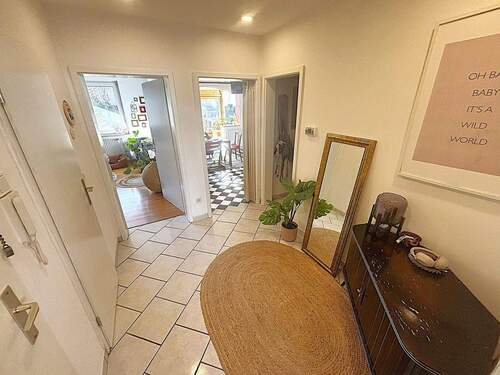 Flur - 3 Zimmer Etagenwohnung zum Kaufen in Bochum