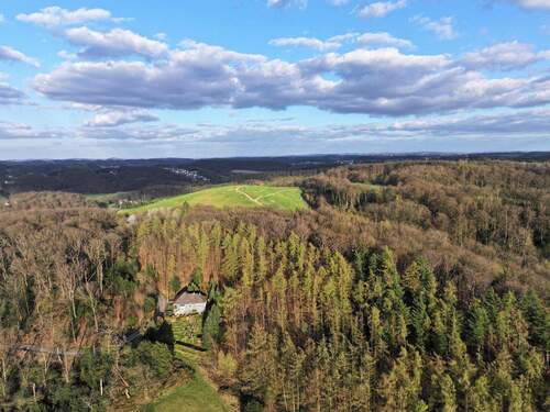 Bild 1 - Freistehendes Einfamilienhaus in Alleinlage mit Panoramablick im Wald