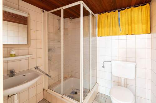 Duschbad im Keller - 