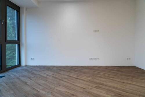 Bereits fertiggestellte Praxisfläche als Vergleich - 