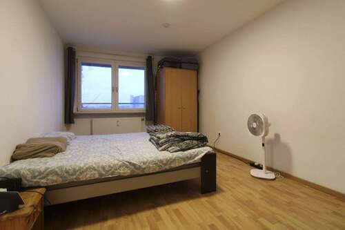 Schlafzimmer - Attraktive 2-Zimmer-Wohnung mit stabilem Mietverhältnis im Nürnberg Süden