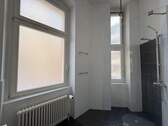 Badezimmer - Etagenwohnung mit 67,00 m&sup2; in Berlin zum Kaufen