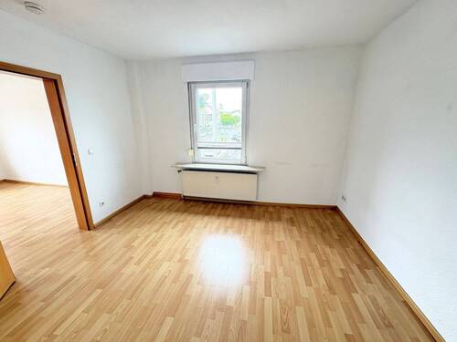 Schlafen 1. OG freie Wohnung.jpg - 