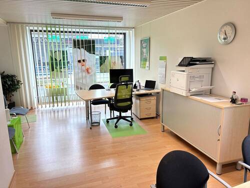 Büro 1.jpg - 