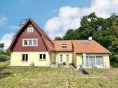 seitliche Hausansicht - 7 Zimmer Einfamilienhaus in Dresden