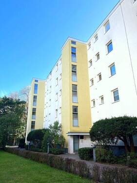 Gebäude Nord-West-Seite - 