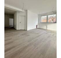 Lichtdurchflutete 3-Zimmer-Wohnung mit Loggia – Erstbezug - Albstadt Tailfingen