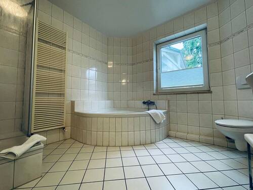 Bad mit Fenster - 