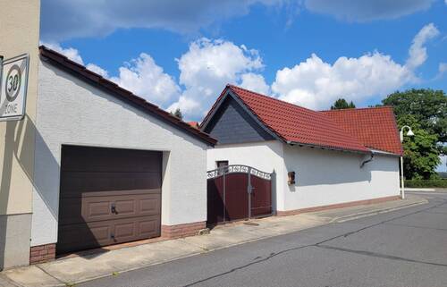 Zufahrt - Einfamilienhaus mit 120,00 m&sup2; in Gorden-Staupitz zum Kaufen