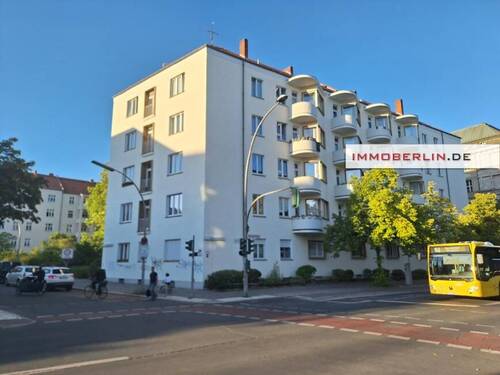 1.jpg - 3 Zimmer Etagenwohnung zum Kaufen in Berlin