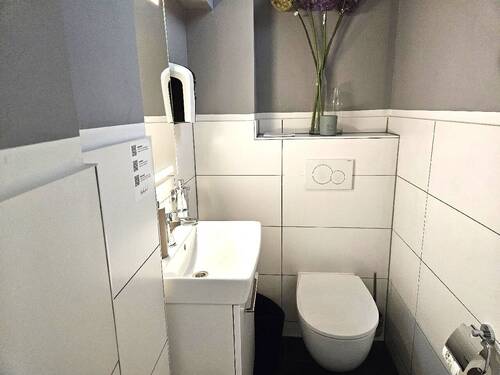 WC - 