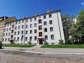 Hausansicht - 3 Zimmer Terrassenwohnung zur Miete in Chemnitz