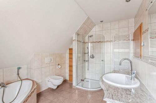 Bad im Obergeschoss - 