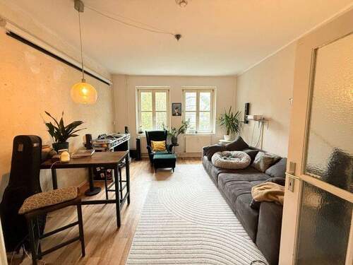 Wohnzimmer 1 - 2 Zimmer Etagenwohnung zum Kaufen in Berlin