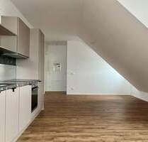 Moderne 2-Zimmer-Dachgeschoss-Wohnung mit Dachterrasse und EBK! - Nürnberg Muggenhof